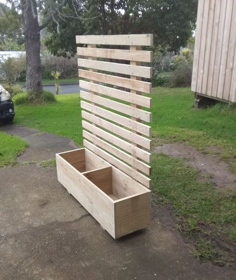 PINEWORKS PLEASE NOTE: This product is made to order and lead times are currently around 2 weeks, or 1 week if being picked up. Brand new Trellis Planter ... Green Wall Garden, Privacy Planter, Planter Trellis, Backyard Garden Landscape, Backyard Renovations, Patio Garden Design, Privacy Panels, Diy Furniture Renovation, Wall Garden