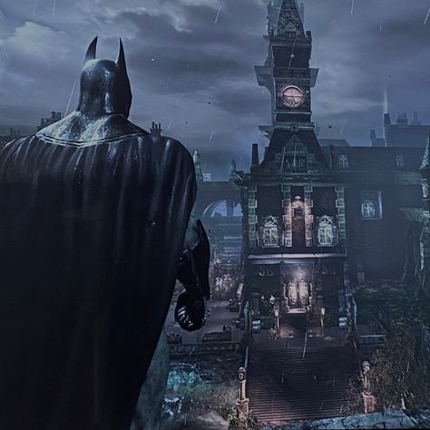 Batman Arkham Asylum Wallpaper, Arkham Batman Pfp, Arkham Asylum Aesthetic, Batman Arkham Asylum Game, Arkham Batman, Batman Ideas, Bat Suit, Batman Arkham Games, Batman Arkham Series