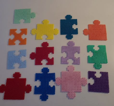 Puzzle Piece Perler Beads, Hamma Beads Ideas, Beading For Kids, Pearl Beads Pattern, Hamma Beads, Hama Beads Design, Perler Bead Templates, Beads Ideas, Melty Beads