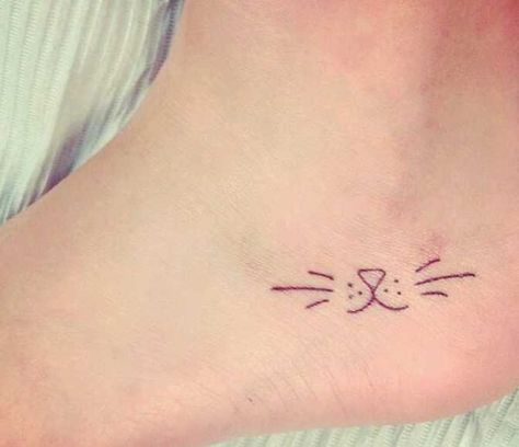 Cat Face Tattoo, Cat Face Tattoos, Cat Tattoo Simple, Matching Sister Tattoos, Ankle Tattoos, Anklet Tattoos, Bff Tattoos, Cat Tattoo Designs, Geniale Tattoos