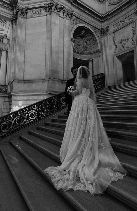 Moody Wedding Photography, San Francisco City Hall Wedding, Arte Doodle, San Francisco City Hall, City Hall Wedding, Wedding Photography Styles, San Francisco City, Moody Wedding, Wedding Aesthetic