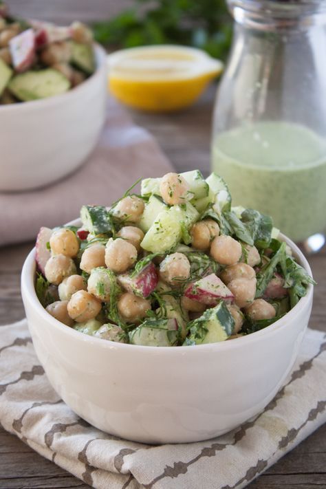 cool as a cucumber salad Cucumber Chickpea Salad, Tahini Recipes, Farm To Table Recipes, Salad Options, Veggie Salads, Stomach Rumbling, Chic Peas, Cool As A Cucumber, Chick Pea