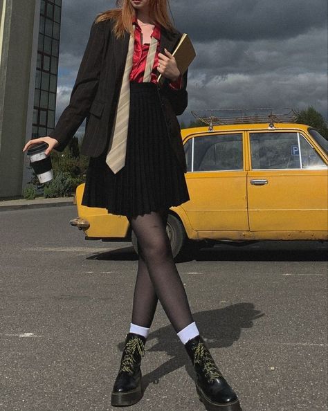 Outfit With Skirt, Study Outfit, Outfit Preppy, Skirt And Jacket, Black Pantyhose, White Socks, Preppy Outfit, White Sock, Black Tights