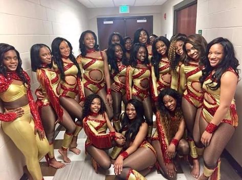 Check out the extended and full performances from Bring It Season 4b episode "Clapback Season". Majorette Outfits, Dancing Dolls Bring It, Majorette Uniforms, Dance Uniforms, Chloe Bailey, Dancing Dolls, Jackson Ms, Cheer Uniform, Cheer Outfits