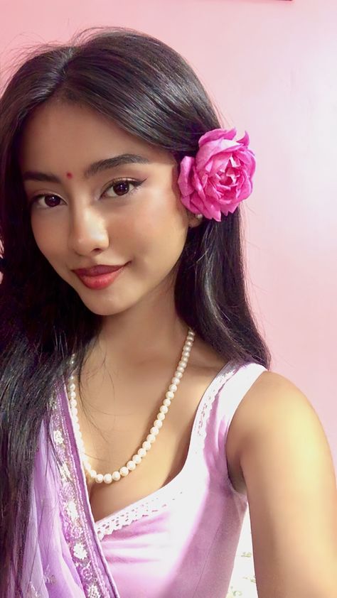 #desi #desicore #sari #indian #nepali #traditional #fashion #fashion #makeup #jwellery Nepali Makeup, Desi Girl Makeup, Desi Makeup Looks, Indian Girl Makeup, Desi Makeup, Nepali Traditional, Nepali Girl, India Makeup, Desi Look