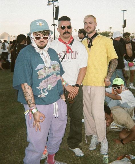 Masc Coachella Outfit, Men Festival Outfit Guys, Softboy Style, Coachella Men Outfit, Guy Rave Outfits, Mens Festival Outfits, Acl Festival Outfit, Men Rave Outfits, Mens Rave Outfits