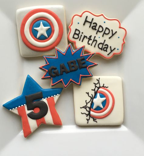 Captain America Cookies Decorated, Captain America Cookies, Marvel Cookies, America Cookies, Captain America Cupcakes, Captain America Birthday Party, Captain America Cake, Donut Decorating Ideas, Superhero Cookies