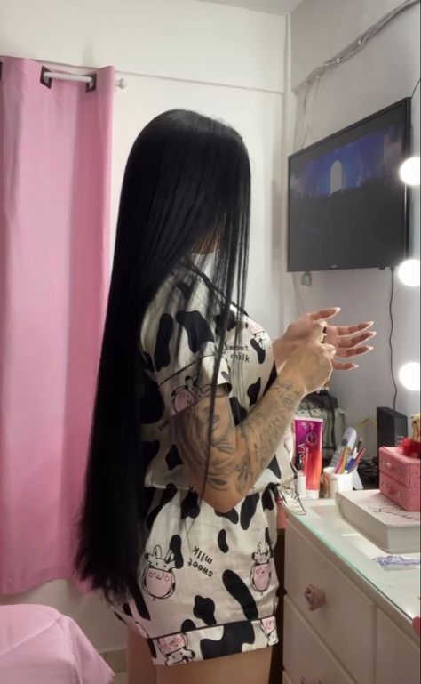 Long Straight Black Hair, Latina Hair, Long Shiny Hair, Straight Black Hair, Long Silky Hair, Goddess Braids Hairstyles, Shaved Sides, Long Black Hair, Goddess Braids