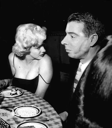 Marilyn and Joe Marilyn Monroe Joe Dimaggio, Bert Stern, Lets Make Love, Jackie Gleason, Milton Berle, Howard Hughes, Septième Art, Joe Dimaggio, Jerry Lewis