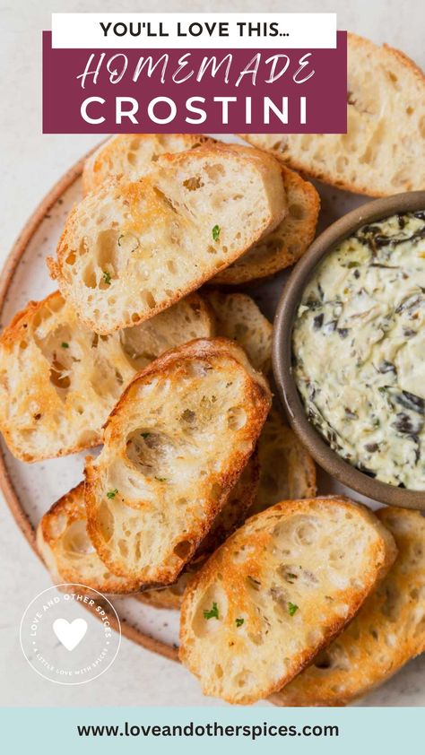 Homemade Crostini, Crostini Bread, How To Make Crostini, Dips And Appetizers, Cold Appetizers Easy, Crostini Recipe, Toasted Crostini, Entertaining Appetizers, Crostini Appetizers