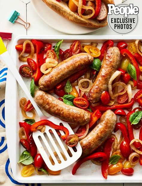 Giada De Laurentiis' Sheet-Pan Sausage and Peppers Cooking Italian Sausage, Very Easy Dinner, Toaster Oven Recipes, Grilled Sausage, Sweet Italian Sausage, Sausage And Peppers, Giada De Laurentiis, School Food, How To Cook Sausage