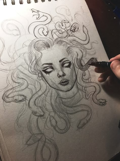 Medusa Aesthetic Drawing, Medusa Drawing Reference, Medusa Pencil Drawing, Greek Mythology Art Sketch, Greek Goddess Drawing Sketch, How To Draw Medusa, How To Draw Medusa Step By Step, Medusa Hair Drawing, Easy Medusa Drawing