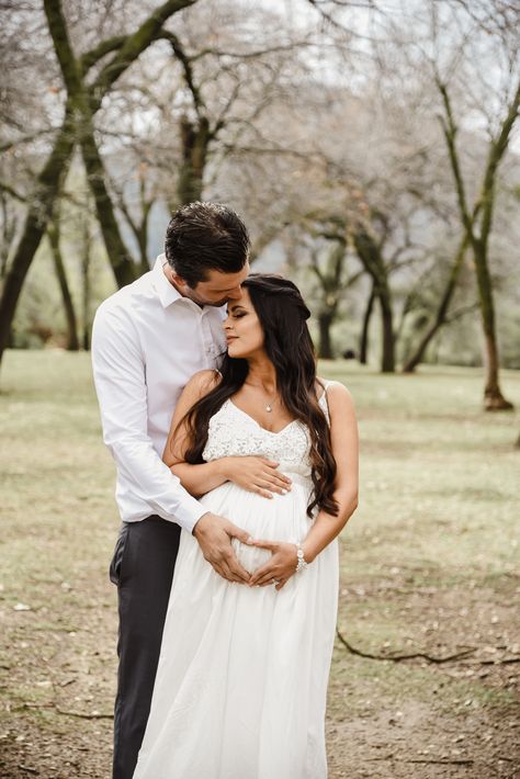 www.ashleyfranklinphoto.com Maternity Wedding Pictures, Wedding Maternity Photography, Maternity Wedding Photography, Maternity Wedding Photos, November Wedding Photos, Pregnant At Wedding, Pregnancy Wedding, Pregnant Elopement Photos, Wedding Pregnant Photography