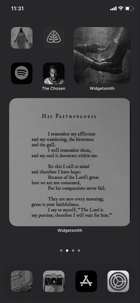 Christian ios 14 ideas Christian Phone Layout Ideas, Christian Homescreen Ideas, Christian Ios Homescreen, Christian Home Screen Ideas, Christian Homescreen, Christian Music Playlist, Iphone Home Screen, Iphone Home Screen Layout, Homescreen Layout