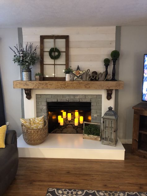 Gas Fireplace Decor Ideas, Fireplace Decor Hearth, Under Fireplace Decor, Home Fireplace Decor Ideas, Out Of Use Fireplace Ideas, Ideas For Wall Above Fireplace, Fire Places Decoration Ideas Living Room, Electric Fireplace Hearth Ideas, Fireplace Home Decor