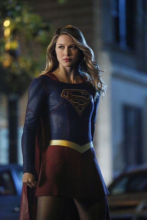 "Supergirl" Changing (TV Episode 2016) - Photo Gallery - IMDb The Flash And Supergirl, Melissa Benoit, Sup Girl, Supergirl Superman, Supergirl Cosplay, Kara Danvers Supergirl, Supergirl Tv, Melissa Supergirl, Supergirl 2015