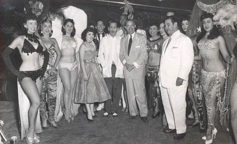 Tropicana Rodney's girls, Havana, Cuba 1950s Calypso Island, Cuban Heritage, Vintage Cuba, Cuba Photos, Cuban Music, Gentleman's Club, Cuban Culture, Havana Club, Spanish Heritage