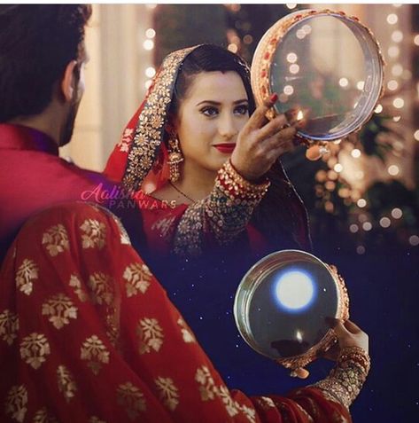 @Shavia 💕 Karwachauth Couple, Karwa Chauth Photoshoot, Poses For Karwachauth, Karvachauth Photoshoot, Photo Poses Couple, Happy Karwa Chauth, Mens Photoshoot, Alisha Panwar, Bridal Nose Ring