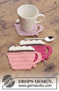 Breakfast Cupcakes, Confection Au Crochet, Crochet Coaster Pattern, Crochet Potholders, Crochet Kitchen, Crochet Applique, Crochet Coasters, Crochet Home, Crochet Stitch