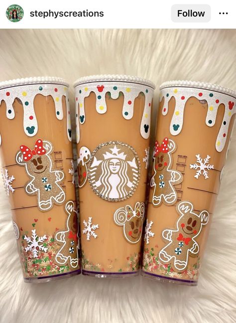 Disney Christmas Tumbler, Christmas Starbucks Cups, Gingerbread Tumbler, Pink Penthouse, Disney Gingerbread, Starbucks Christmas Cups, Disney Tumbler, Cup Business, Christmas Merch