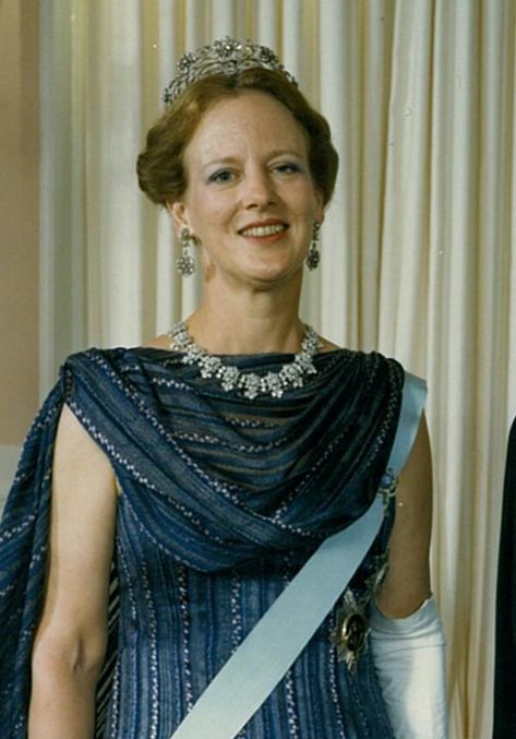 Sapphire Brooch, King Fahd, Royal Jewellery, Denmark Royal Family, Floral Tiara, Haute Couture Details, Danish Royalty, Queen Margrethe Ii, Royal Tiaras