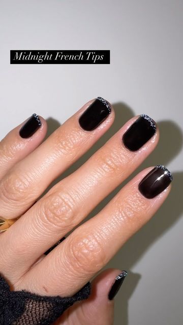 Betina R. Goldstein on Instagram: "Midnight French Tips 🌑✨
I used @cndworld Shellac in Black Pool for the base and @brillbirduk Diamond gel for the tips. My @doublemoss_arte Arte 2 Brush to create the French tip." Black Nails With Glitter Tips, Tip Nails Ideas, French Tip Nails Ideas, Tip Nail Ideas, French Tip Nail Ideas, Minimal Manicure, Reverse French Manicure, Manicure Images, Gold French Tip