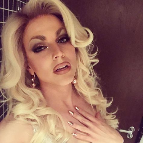 Courtney Act Courtney Act, Jessica Jane, Drag Makeup, Queen Makeup, After Life, Rupaul, Pretty Men, Blonde Girl, Beauty Face