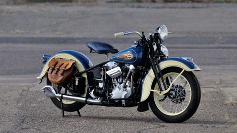 The Five Best Harley-Davidson Models of the 1930s Harley Knucklehead, Harley Davidson Knucklehead, Harley Davidson Panhead, Antique Motorcycles, Harley Davidson Model, Classic Harley Davidson, Harley Davidson Chopper, American Motorcycles, Old Motorcycles