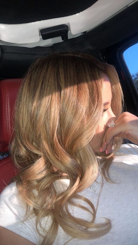 Catherine Mcbroom, Summer Hair Styles, Honey Blonde Hair Color, Catherine Paiz, Hair Color Caramel, Brunette Hair With Highlights, Ace Family, Blonde Curls, Brown Hair With Blonde Highlights