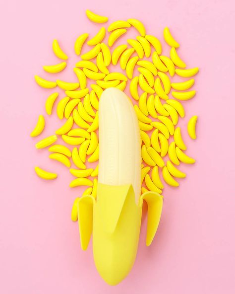 Banana Split Party Ideas  Party Supplies Banana Split Party, Yellow Blue Aesthetic, The Simpsons Maggie, Banana Bread Healthy, Banana Types, Pudding Banana, Muffins Banana, Banana Party, Desain Merek