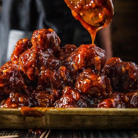 Smoked Jerky Recipes, Sweet And Spicy Meatballs, Spicy Meatballs Recipe, Deer Jerky Recipe, Smoked Jerky, Spicy Meatball, Smoked Chicken Wings, Spicy Meatballs, Beef Jerky Recipes