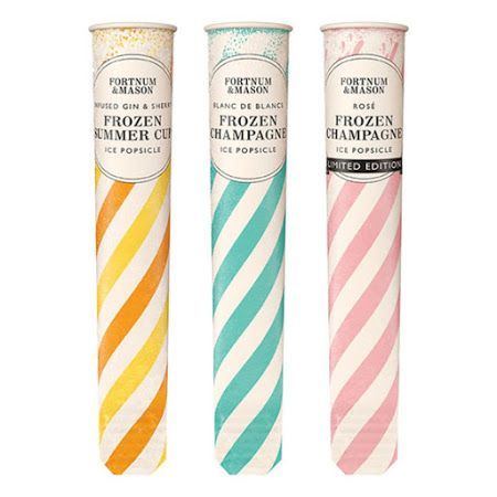 Love. Luck. Kisses and Cake - The Blog Champagne Popsicles, Popsicle Cocktail, Alcoholic Popsicles, Boozy Popsicles, Fashionable Hostess, Ice Popsicle, Frozen Summer, Summer Cups, Ice Cream Packaging