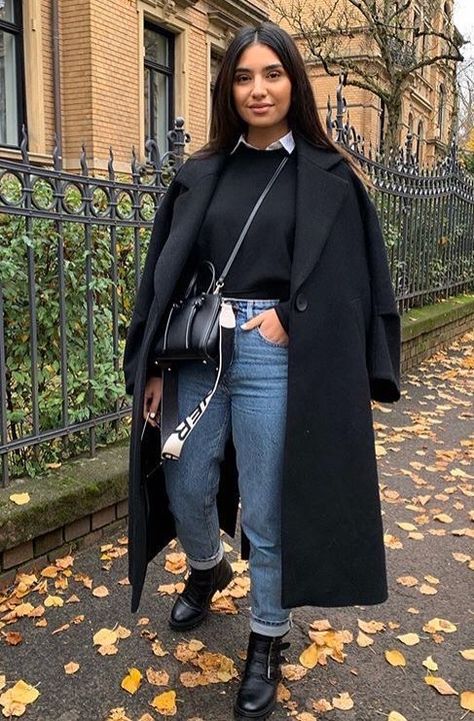 Black Top Coat Outfit Women, Nyc Winter Outfits Black Coat, Black Overcoat Outfit Women Winter, Black Wool Coat Women Outfit, Black Coat Outfit Casual, Long Black Coat Outfit Casual, Black Coat Outfit Women, Long Black Jacket Outfit, Black Overcoat Outfit Women