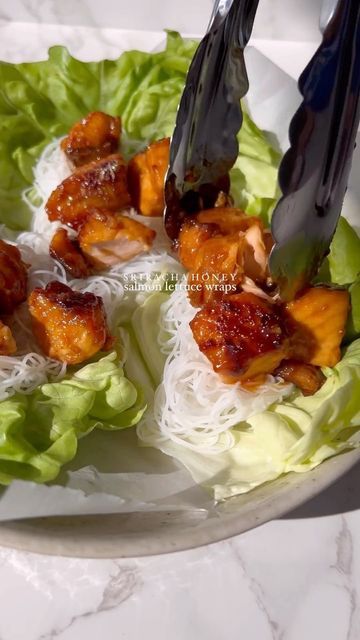 Spicy Salmon Bites, Butter Lettuce Wraps, Sweet Spicy Salmon, Salmon Lettuce Wraps, Salmon Wraps, Wrap Ingredients, Salmon Wrap, Cabbage Wraps, Salmon Bites