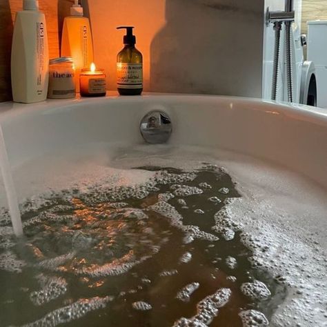 Weekend plans… 🎧❤️🫧 Bath Aesthetic, Routine Aesthetic, Festival Diy, Evening Routine, Relaxing Bath, Creative Skills, Night Routine, Bubble Bath, Cleaning Routine