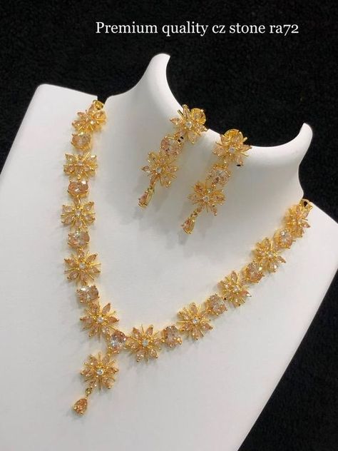 A timeless piece that never goes out of style undefined undefined undefined Pakistani Gold Jewellery Design, Gold Set Design, Unique Gold Jewelry Designs, Bridal Jewelry Sets Brides, Wedding Jewelry Sets Bridal Jewellery, Gold Jewels Design, Bride Jewelry Set, Perhiasan India, Fancy Jewelry Necklace