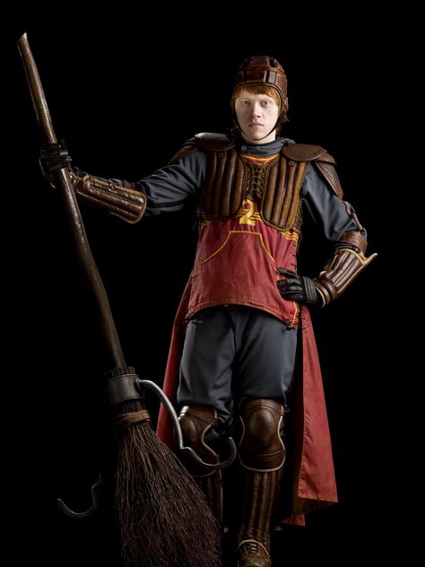 Quidditch Costume, Quidditch Robes, Harry Potter Uniform, Hogwarts Uniform, Harry Potter Quidditch, Harry Potter Oc, Ronald Weasley, Oliver Phelps, Daniel Sharman