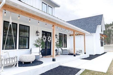 Apartment Decoration, Farmhouse Inspiration, Black Windows, Farmhouse Exterior, Wood Stain, Farmhouse Style House, Dream House Exterior, Farmhouse Homes, House Goals