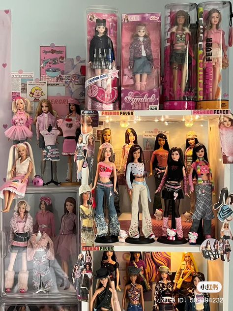 Original Barbie Doll, Bratz Doll Outfits, Barbie Dress Fashion, Doll Display, Barbie Toys, Dream Doll, Barbie Fashionista, Beautiful Barbie Dolls, Barbie I