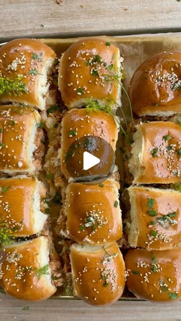 Mini Brioche Buns, Mini Burger Sliders, Ribs Bbq Sauce, Mini Burgers Sliders, Mini Slider, Mixture Recipe, Mini Sliders, Mini Bun, Rotisserie Chicken Breast