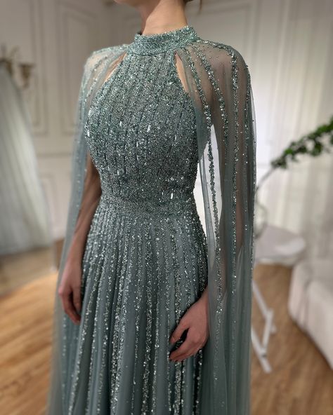 LA72306 Evening Gown With Cape, Mood Dark, Gown With Cape, Kurdish Dress, Muslim Evening Dresses, Red Carpet Dress, Dance Floor Wedding, Soiree Dresses, Carpet Dress