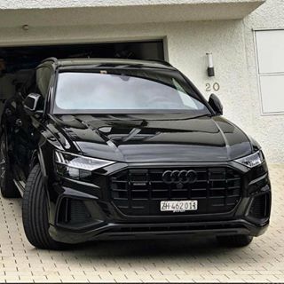 Audi Q8😱 ➖➖➖➖➖➖➖➖➖➖➖➖➖➖ Follow @conceptcars__ S8 Audi, Audi Rsq3, Dream Cars Lexus, Audi Q, Dream Cars Audi, Luxury Cars Audi, Audi Q8, Black Audi, Car Aesthetic