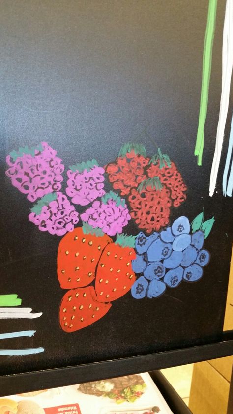 Berries Chalkboard Art berry sign grocery retail chalk board Fruit Chalkboard Art, Strawberry Chalk Art, Strawberry Chalkboard Art, Fruit Chalk Art, Retail Chalkboard Signs, Summer Chalkboard Art, Cafe Signs, Specials Board, Summer Chalkboard