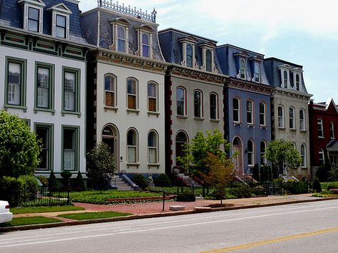 Victorian Home Design, Cottage In The Forest, House Design Drawing, Victorian Exterior, Luxury Townhouse, Lafayette Square, Old Victorian Homes, Roof Ideas, Colorful Cottage