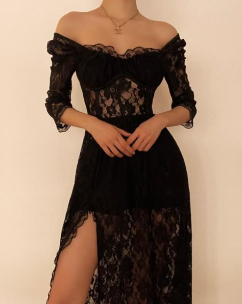 Black Long Sleeve Midi Dress, Prom Dress Inspiration, Lemon Dress, Prom Outfits, Black Lace Dress, Long Sleeve Midi, Long Sleeve Midi Dress, Looks Style, Fancy Dresses