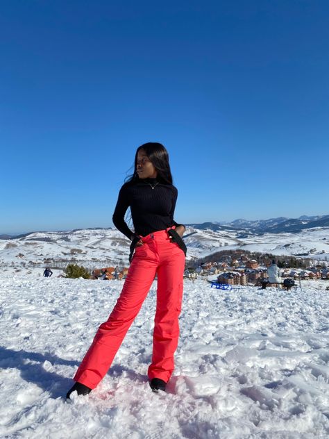 Red Skiing Outfit, Orange Ski Pants Outfit, Red Ski Pants Outfit, Ski Pants Outfit, Red Ski Outfit, Snow Pants Outfit, Ski Resort Outfit, Outfit Ski, Ski Outfit For Women