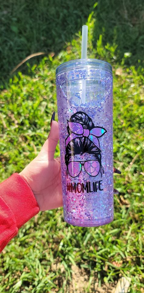 Glass Snowglobe Tumbler Ideas, Mermaid Scales, Mom Tumbler, Tumbler Cups Diy, Diy Tumblers, Tumbler Cups, Beverage Can, Mom Life, Snow Globes