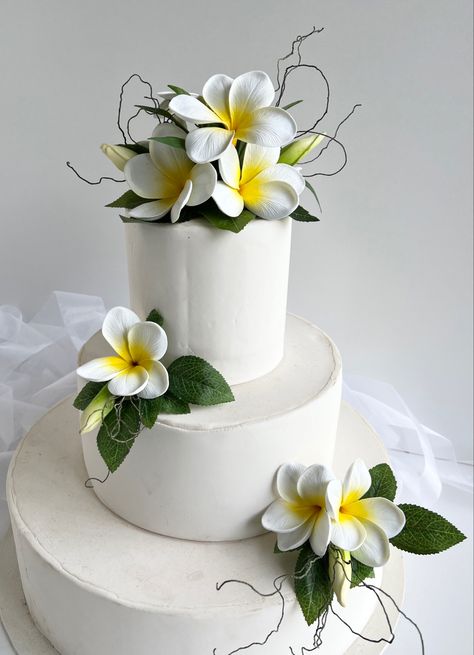 Frangipani Cake, Flower Wedding Cakes, Frangipani Wedding, Cake Styles, Cake Pattern, Decorating Frosting, Debut Ideas, Wedding Renewal, Cake Decorating Frosting