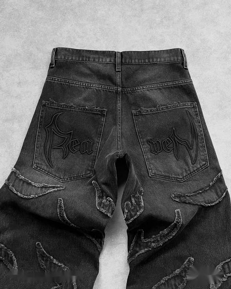 Black Baggy Jeans For Hip Hop👇 Elevate Your Style with Black Baggy Jeans Step up your fashion game with these black baggy jeans designed for hip hop enthusiasts. Their relaxed fit and stylish appeal make them a perfect choice for anyone looking to stand out with confidence and flair.Unmatched Comfort and Durability Enjoy the perfect blend of comfort and durability with these jeans. Made from high-quality materials, they offer a loose fit that moves with you, ensuring you stay comfortable and... Baggy Jeans For Men, Pants Embroidery, Edge Embroidery, Baggy Jeans For Women, Black Baggy Jeans, Y2k Baggy Jeans, Y2k Hip Hop, Jeans Store, Retro Pants