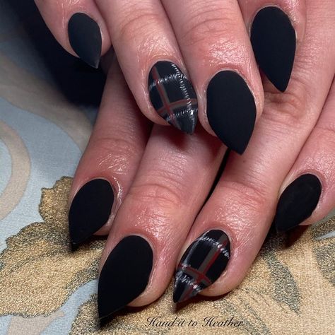 Navy Plaid Nails, Tartan Nail Art, Flannel Nail Art, Black Plaid Nails, Flannel Nails, Fun Manicure, Dark Blue Nails, Plaid Nails, Goth Nails